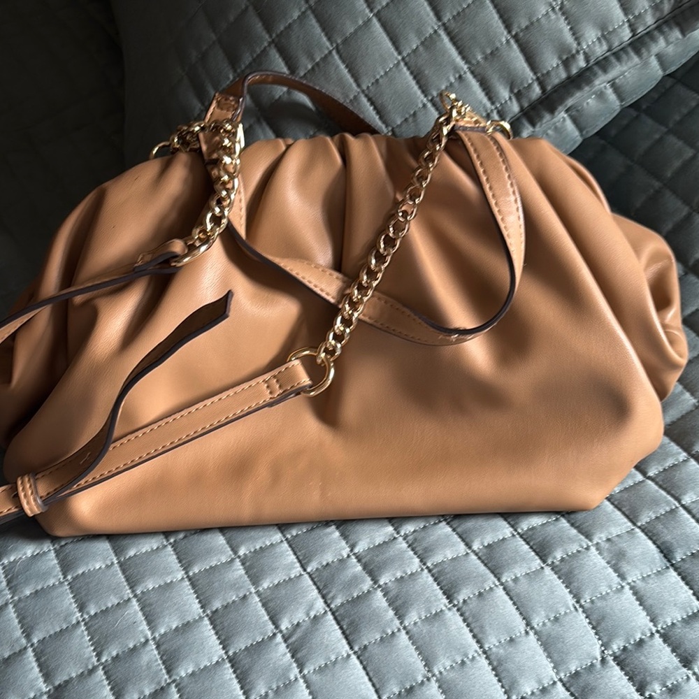 Elegant Tan Leather Bag